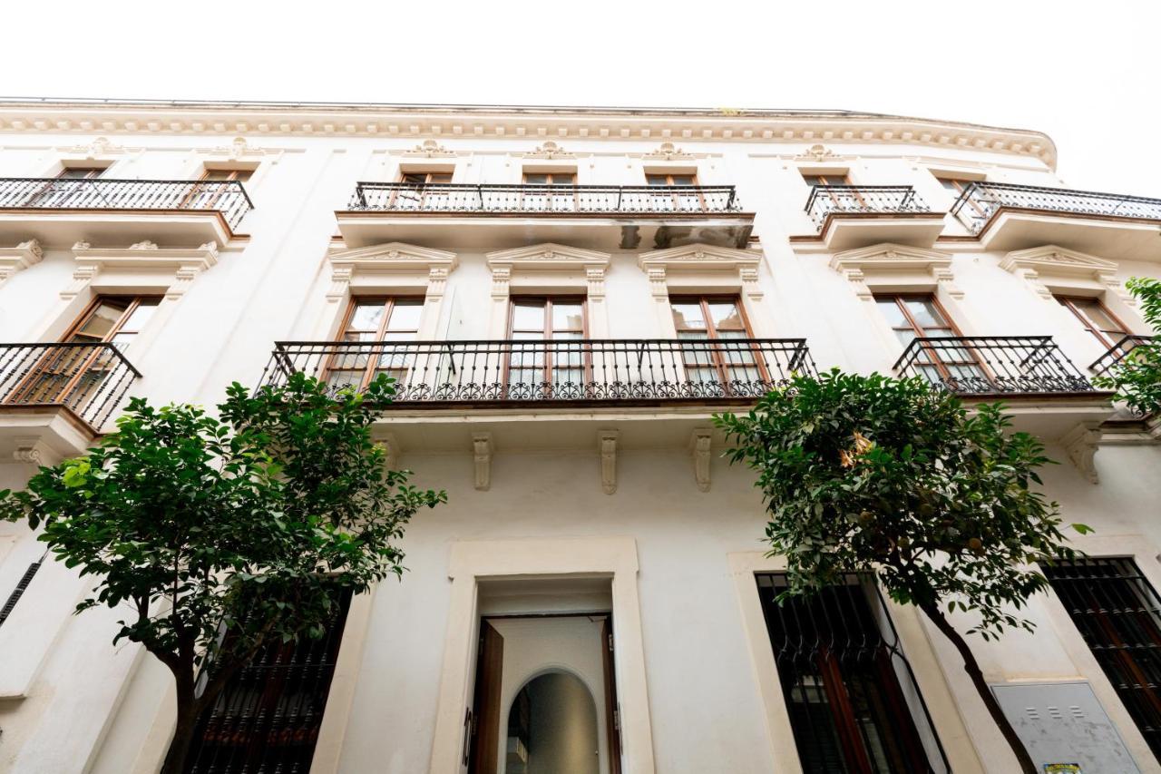 Cathedral Apartment, Upper Floor Apartment Seville Exterior photo